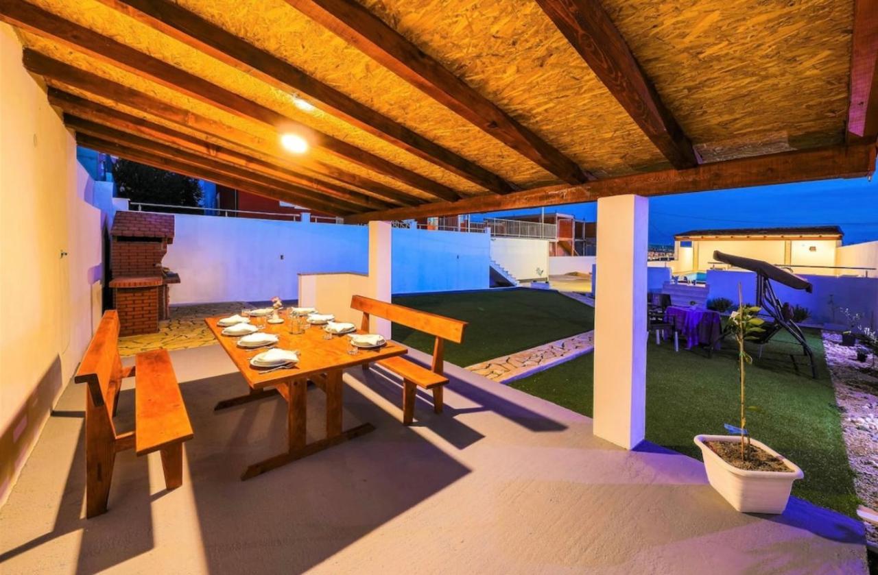 Villa Ana Kaštel Sućurac Exterior foto